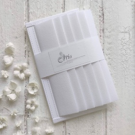 15,4 cm high spine, 7 spreads, cardstock dividers